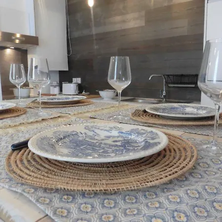 Ty Laumann Petite Maison Jardin Sur Le Port De Avec Parking Souterrain Apartment *